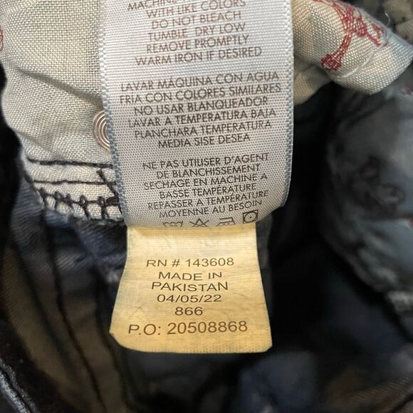 True Religion Kids Geno Relaxed Slim Jeans 5 Yellow Stitch Dark Wash - Picture 3 of 12